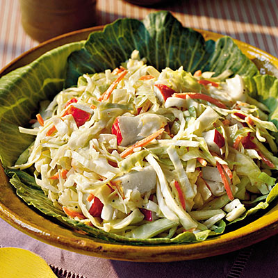 Ensalada de col con manzanas
