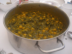 Macarrones con espinaca y jamón